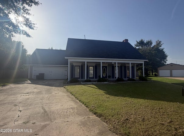 63 Monticello Circle, Columbus, MS 39702
