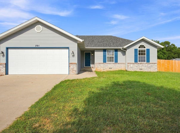 701 Darin Lane, Willard, MO 65781