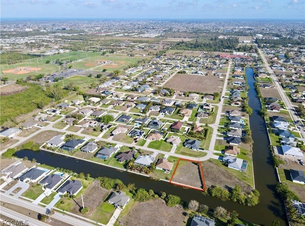 2102 SW 15 Terrace, Cape Coral, FL 33991