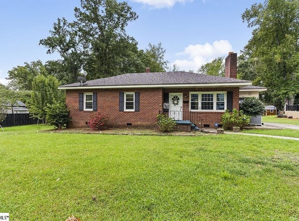 606 cedar Street, Clinton, SC 29325