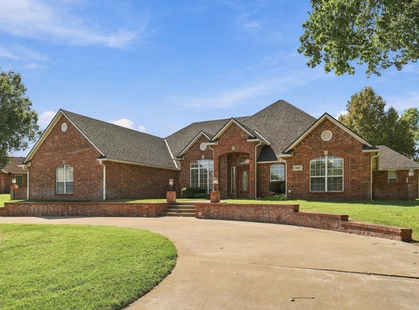 2605 Clairemont, Enid, OK 73703