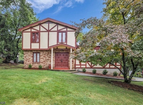 209 Cedar St, Cedar Grove Twp., NJ 07009-1615