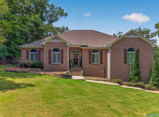 5388 Mountain Top Drive, Southside, AL 35907