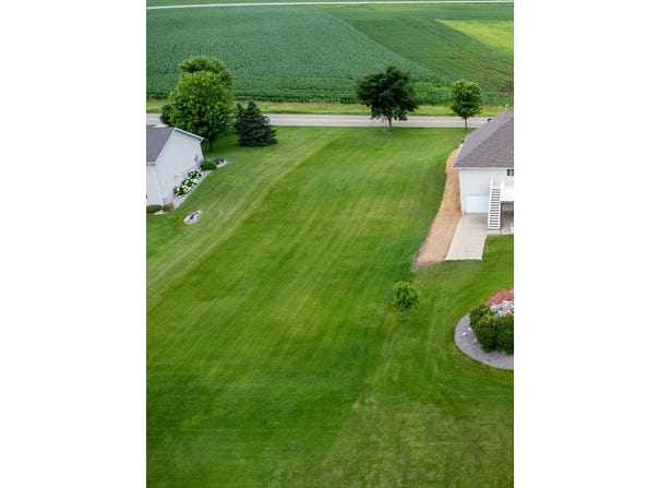 1185 Dale Street SW, Hutchinson, MN 55350