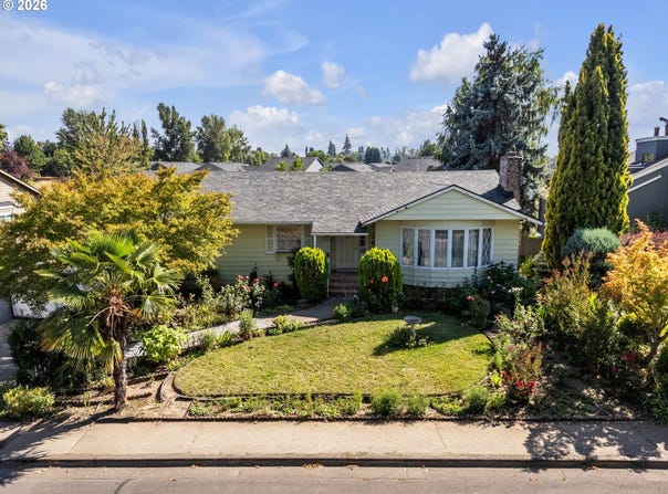 670 SMITH Dr, Woodburn, OR 97071