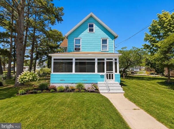108 W CHESAPEAKE Avenue, CRISFIELD, MD 21817