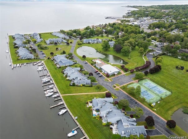 34 Harbour, Blue Point, NY 11715