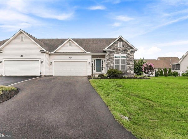 17988 CONSTITUTION Circle, HAGERSTOWN, MD 21740