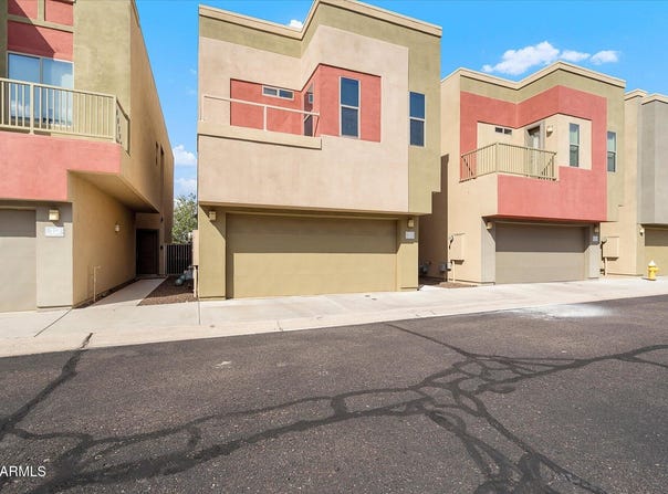 3113 E DANBURY Road, Phoenix, AZ 85032
