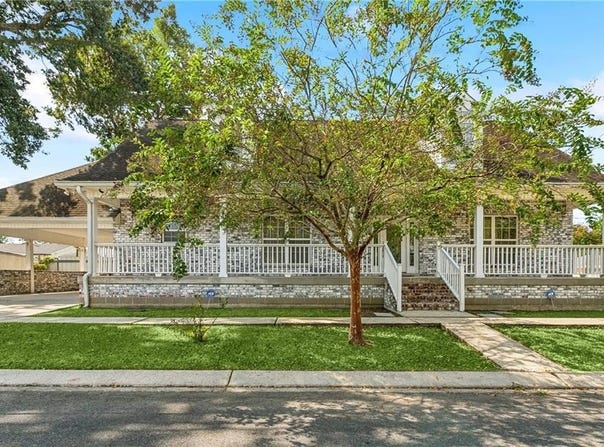 614 W JOSEPHINE Street, Chalmette, LA 70043