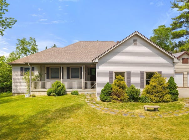 36 Comins Lane, Eddington, ME 04428
