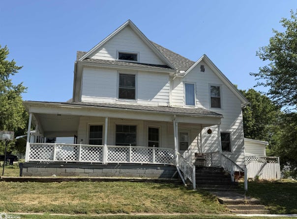 1204 3rd Avenue S, Denison, IA 51442