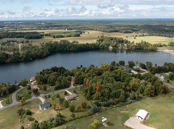 Hill N Dale lot: #7, Hart, MI 49420