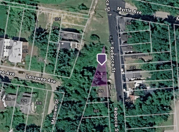 301 Rebecca Ave, Monessen, PA 15656