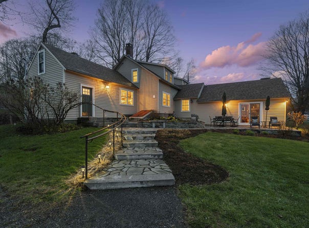 325 Cemetery Road, West Windsor, VT 05089