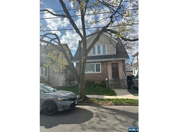 521 Olympia Avenue, Cliffside Park, NJ 07010