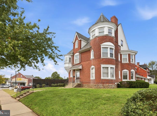 300 S BROAD Street, LANSDALE, PA 19446