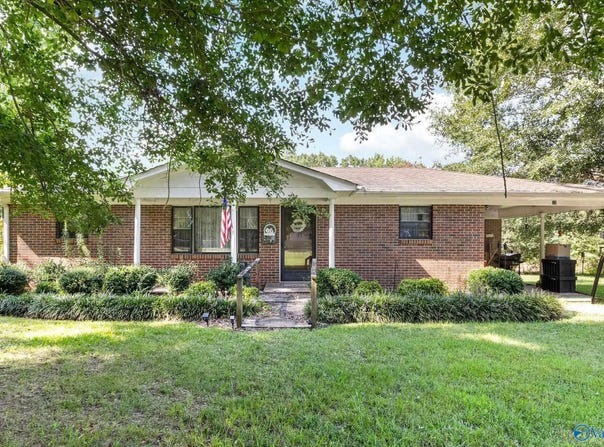 35 Prayer Barn Road, Hartselle, AL 35640