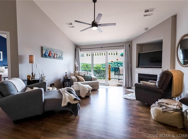 54 Park Pool Drive, Kaiser, MO 65047