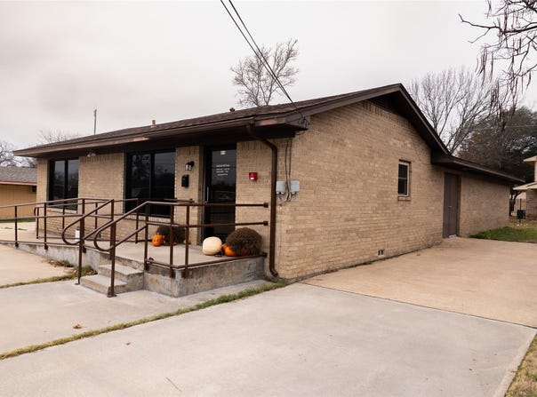 503 Lipscomb Street, Bonham, TX 75418