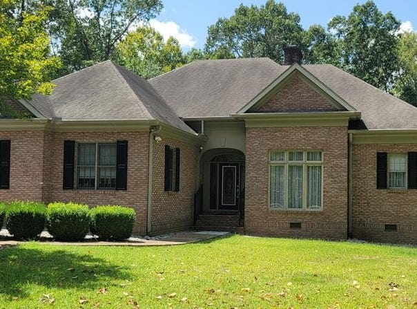 210 Forest Dr, PARIS, TN 38242