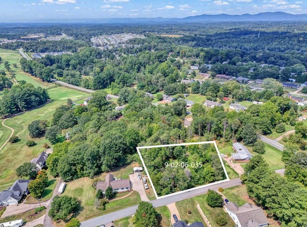 Colonial Drive, Greer, SC 29651