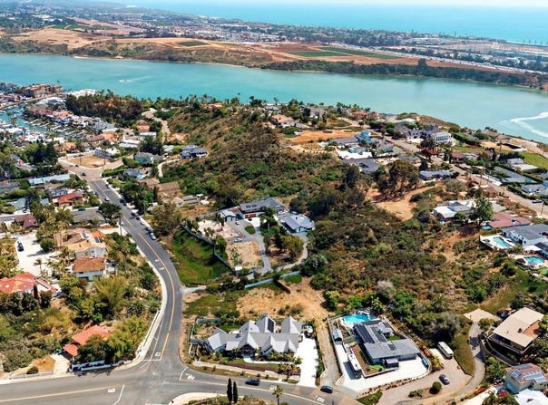 4269 Hillside Dr, Carlsbad, CA 92008