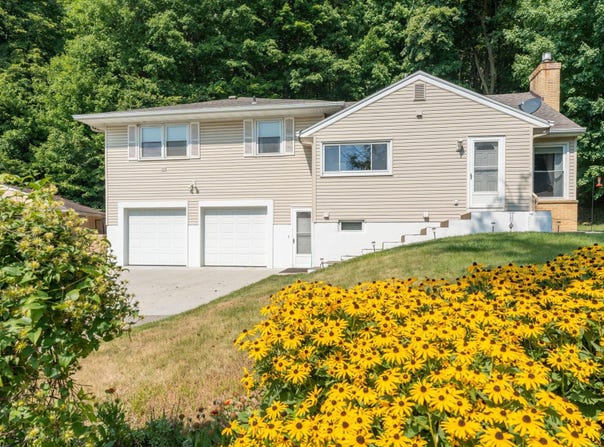 48186 Old River Bluff Road, Saint Peter, MN 56082