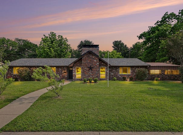 805 Wes Michael Road, Bonham, TX 75418