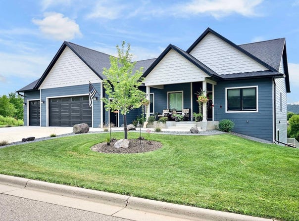 166 Rimrock Road, Rollingstone, MN 55969