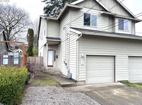 653 NW 1ST St, Gresham, OR 97030
