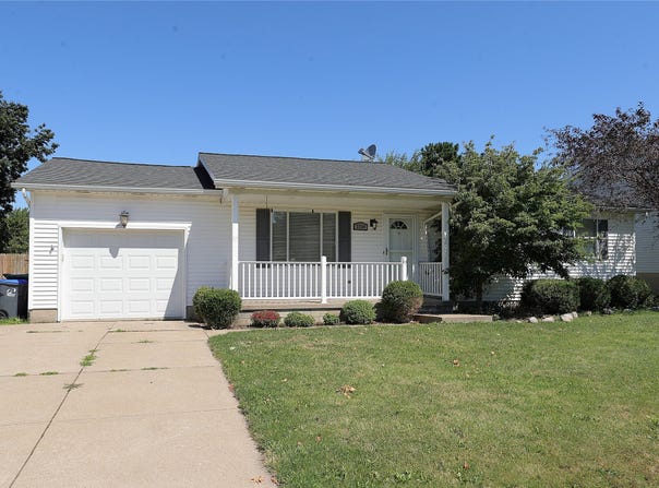 2734 W 34 Street, Millcreek, PA 16506