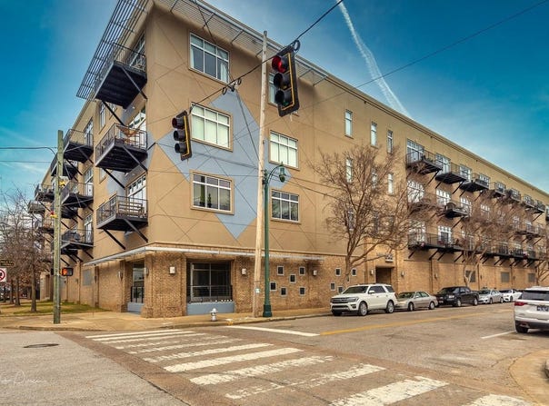 648 RIVERSIDE Dr, Memphis, TN 38103