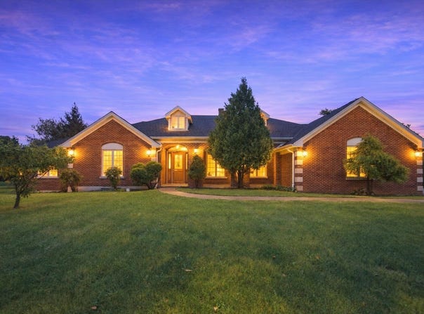 607 Birch Avenue, Lake Bluff, IL 60044