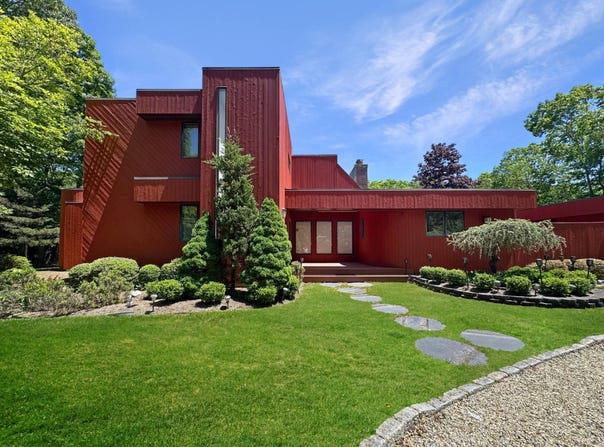18 QUARTER CT, Westhampton, NY 11977