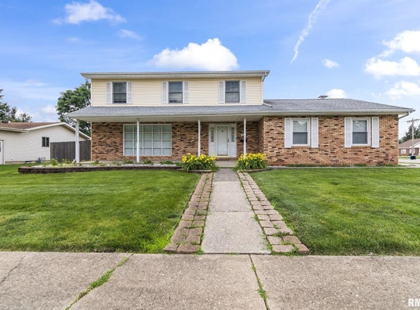 2601 Interlacken Road, Springfield, IL 62704