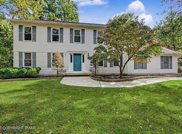 184 Escoll Drive, East Stroudsburg, PA 18301