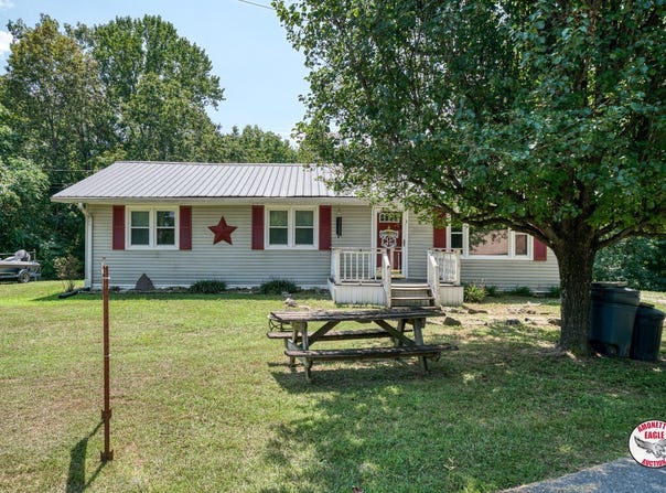 341 Bradley Rd., Albany, KY 42602