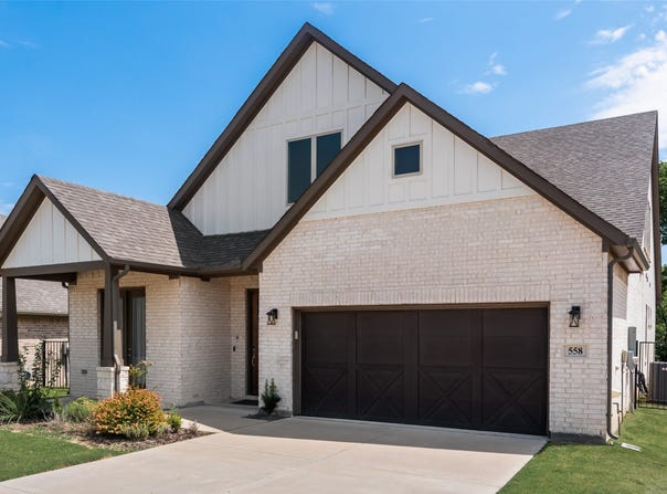 558 Torrey Pines Circle, Heath, TX 75032