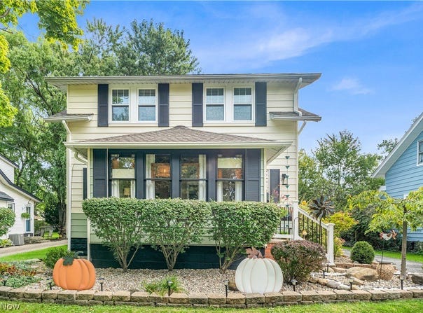 1563 Commodore Road, Lyndhurst, OH 44124