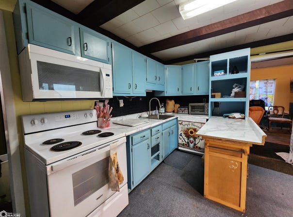 23823 Dewey Road, Centerville, IA 52544