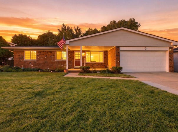 4957 Hubbard Drive, Troy, MI 48085
