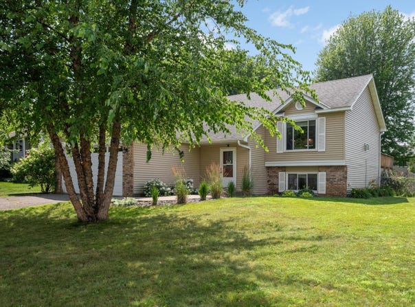 4089 Pennsylvania Avenue, Eagan, MN 55123
