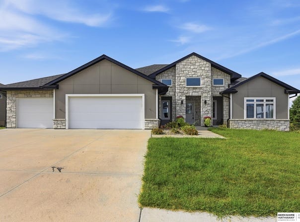 128 E Sloup Drive, Wahoo, NE 68066