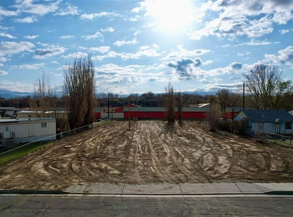 1325 N 7th St, Greybull, WY 82426