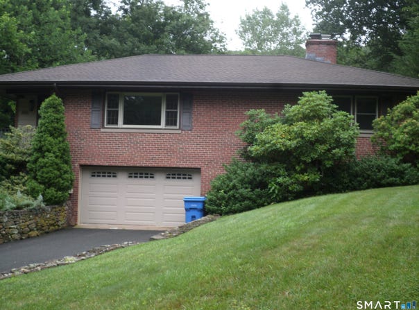 366 W Woods Road, Hamden, CT 06518