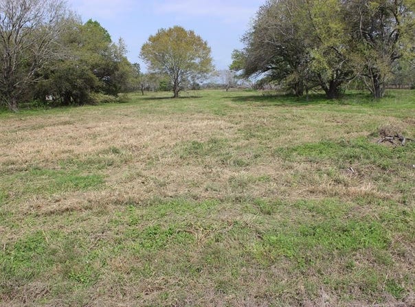 852 CR 303, Palacios, TX 77465