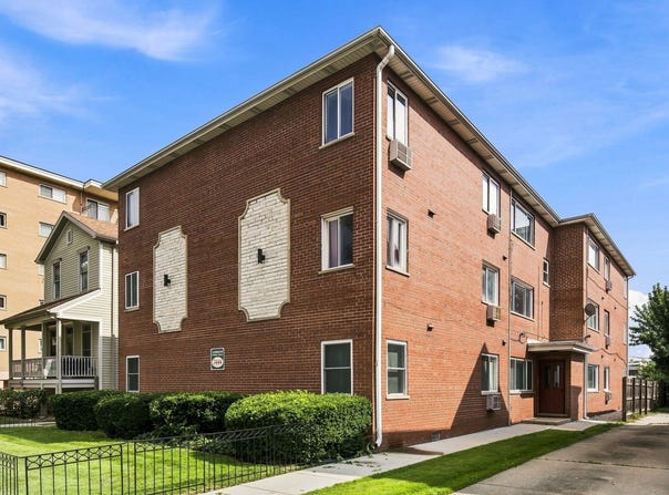 7444 Washington Streets, Forest Park, IL 60130