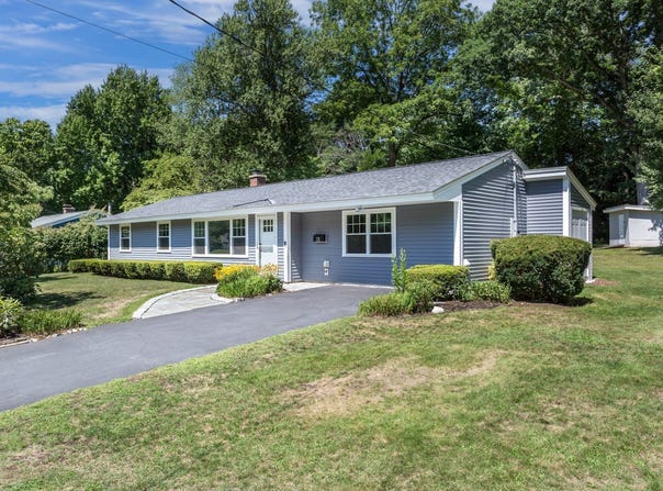12 Terri Rd, Framingham, MA 01701