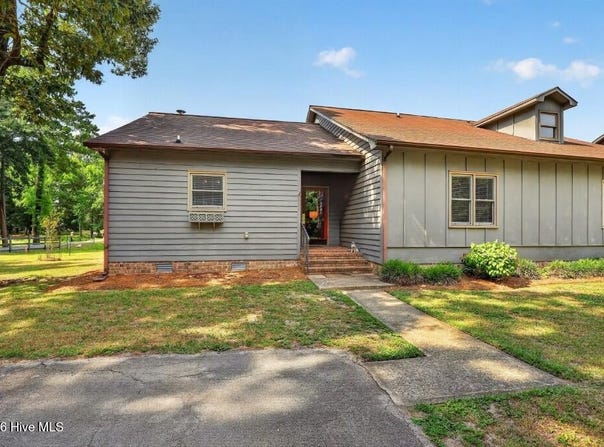 2906 Derby Drive, Kinston, NC 28504